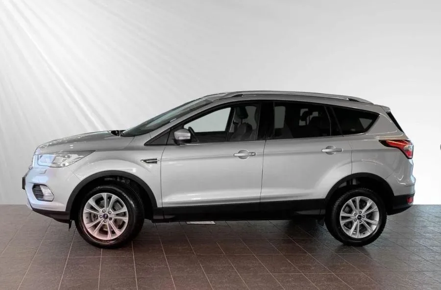 Ford KUGA 1.5 TDCi 120 S&S 4X2 TITANIUM Image 2