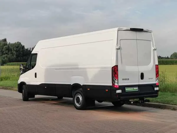 Iveco Daily 35S18 L4H2 Maxi 3.0L Image 5