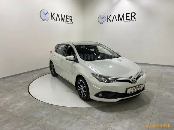 Toyota Auris 1.33 Life Image 1